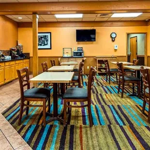 Holiday Manor McPherson, KS https://www.holidaymanormcpherson.com/