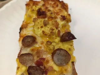 Lisa Tori Pizza