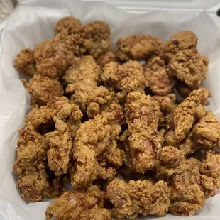 food, chicken wings and fried chicken