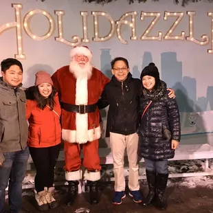 Holidazzle Santa