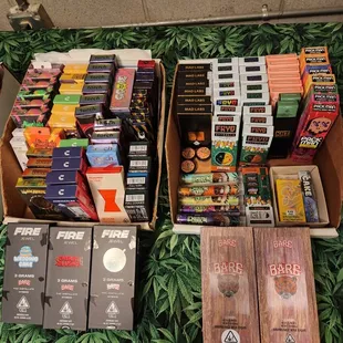 Vapes, Cartridges, Baby Jeeters, Bare cubs