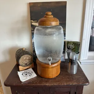 Self dispensing water