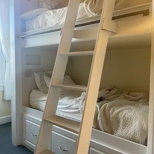 Nina&apos;s Room