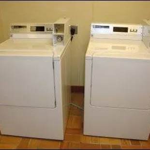 Washer driers Holland Inn