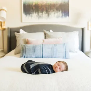 oklahoma newborn photographer Holli B. Photography