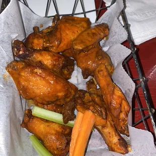 bbq chicken, fried chicken wings, food, poultry, chicken, fried chicken, bbq wings, chicken wings, chicken wings and fried chicken