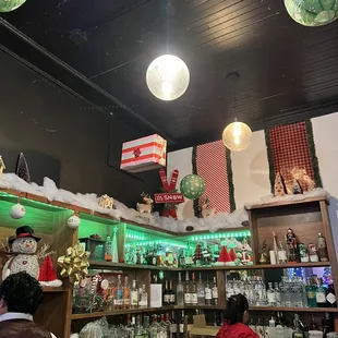 sushi and sashimi, interior