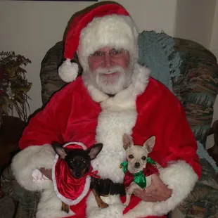 Santa does pet photos!