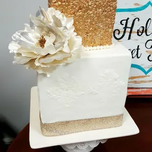 Wedding cakes are my specialty. I strive to make your dreams come true on your special day.