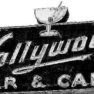 hollywood bar and cafe sign