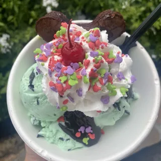 Mickey Brownie Sundae