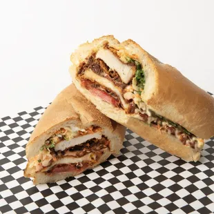 Spicy chicken sandwich on french roll