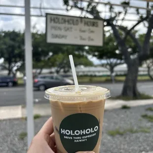 Iced Peppermint White Mocha (16 oz)