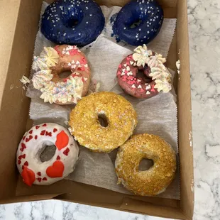 Taylor swift donuts!!