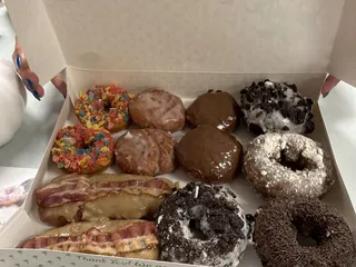 Paradise Donuts