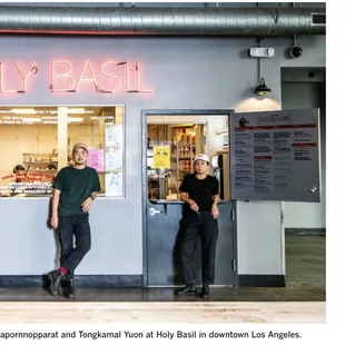 Los Angeles TImes ( Bill Addison ) -  12 stellar places for springtime takeout and outdoor dining.