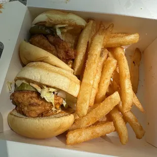 Lunch Special with spicy chicken sliders