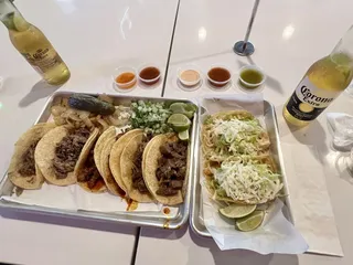 Tacos Y Mas