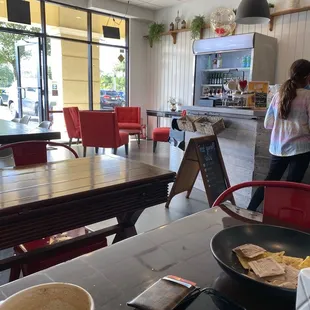 ramen and noodles, interior