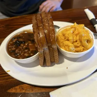 Side to the platter plate