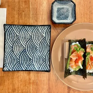 Salmon and avocado hand roll