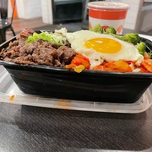 Plate (gillynova - YouTube)