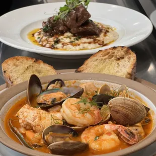 Valentine&apos;s Day Entrees: Cioppino or Braised Short Rib-Shimeji Risotto