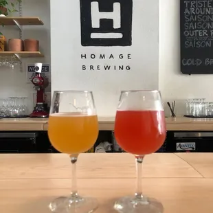 Saisan peche &amp; saison spritz (raspberry / strawberry)