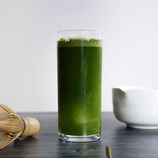 Godzilla - Traditional matcha poured over sparkling water