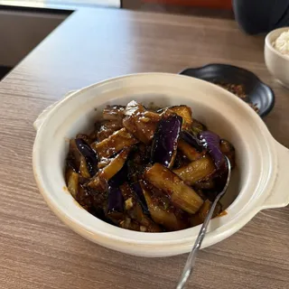 C4. Eggplant With Spicy Garlic Sauce