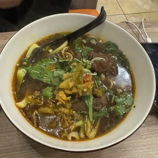 E1. Beef Stew Noodle Soup
