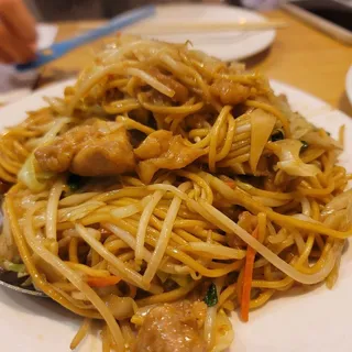 G2. Chicken Chow Mein