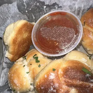 Garlic knots