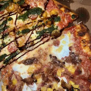 Caprese pizza &amp; homegrown Hawaiian