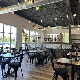 Dining area seating and entrance