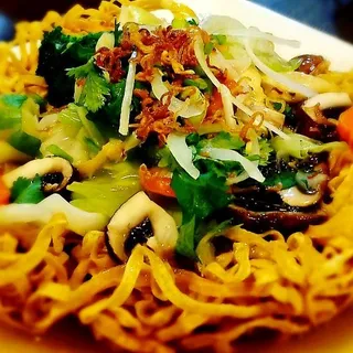 49. Veggie Crispy Egg Noodle