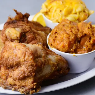 Jason's Pick (1 Chicken Breast, 2 Thighs, Mac &amp; Cheese, Corn Bread and Sweet Potatoes)