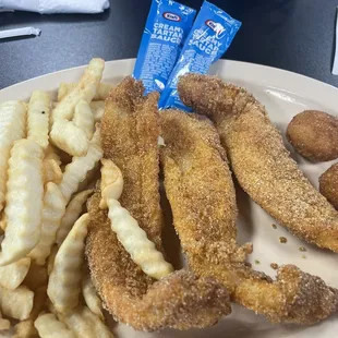 3 piece fish special... not so much, "special", not sure if it was even catfish...