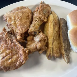 Fried Chicken Special.  Chicken was hardly luke warm. Tater logs were straight cold.. Rolls out of a bag. Poor Hayti