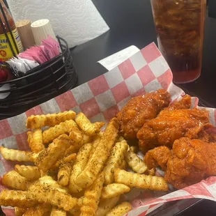 6pc buffalo wings, Cajun Fries  ft. Sweet Tea