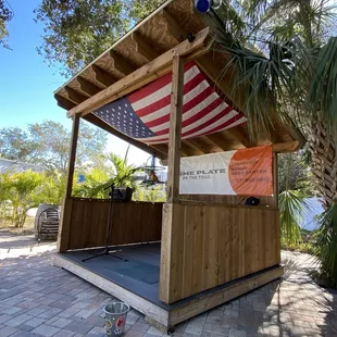 Live music area
