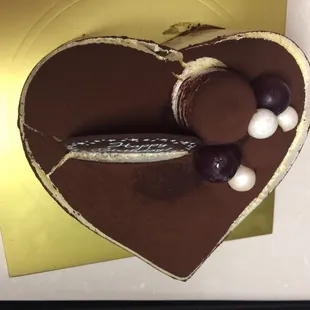 When I pick up my phone order - my cake looks like this