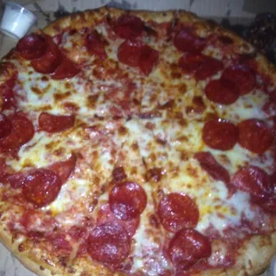WTH where is the pepperoni in the center of the pizza