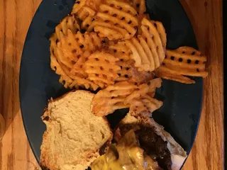 Creekside Bar & Grille