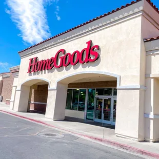HomeGoods front of store