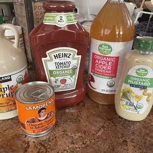 All organic ingredients for the signature BBQ Sauce