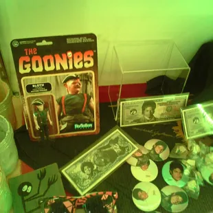 Sloth &amp; the King of Pop... silly