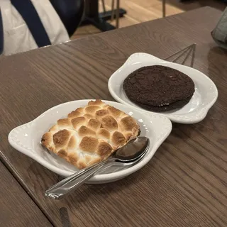 S'MORES BAR