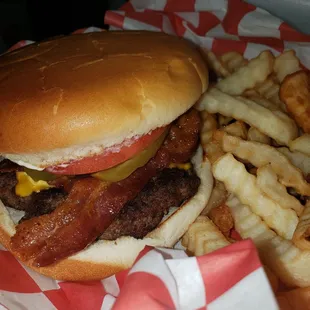 Bacon cheeseburger