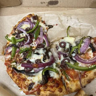 8" Personal Vegetable Supreme Pizza